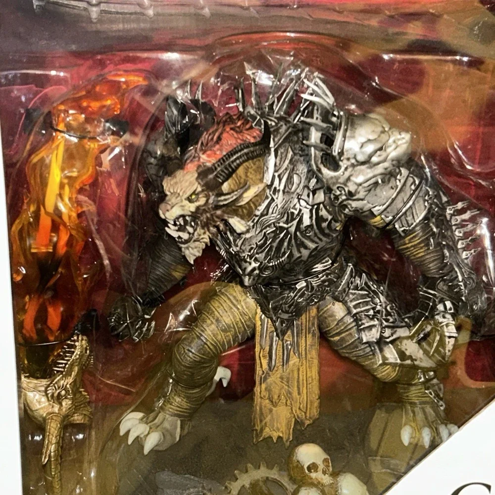 Guild Wars 2 Collector's Edition Full Box Set with Rytlock Statue - Open Box